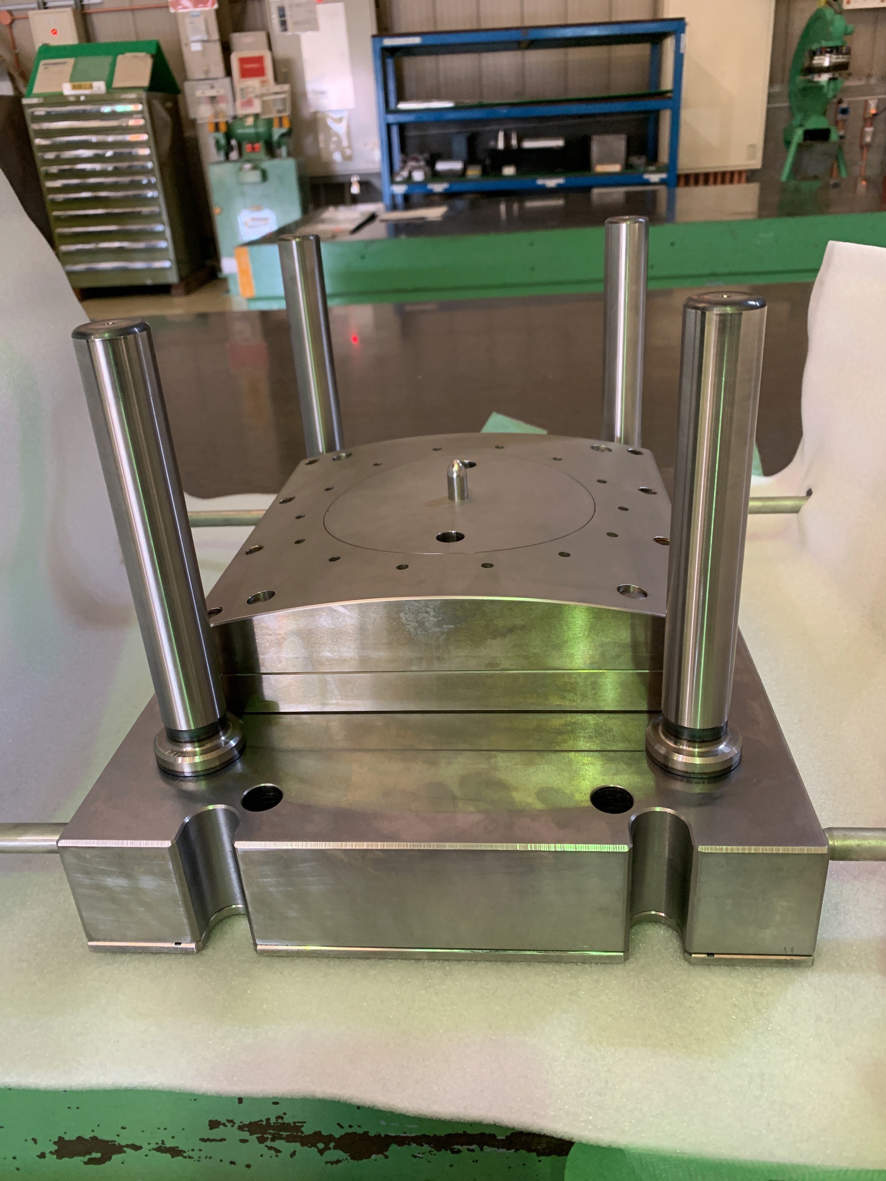 プレス用治具製作